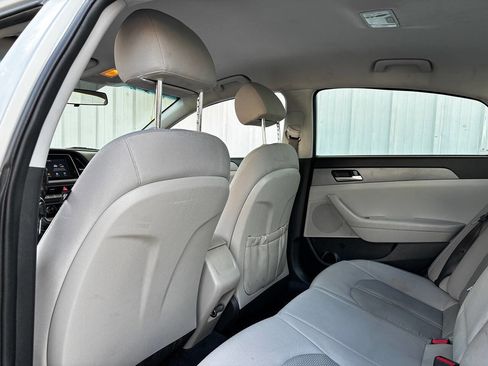 Used 2018 Hyundai Sonata SE image 32