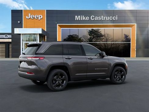 New 2026 Jeep Grand Cherokee Limited w/ Limited Altitude Package AWD/4WD image 5