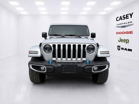 Used 2023 Jeep Wrangler Unlimited Sahara w/ Cold Weather Group AWD/4WD image 2