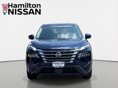 Certified 2026 Nissan Rogue SV AWD/4WD image 6