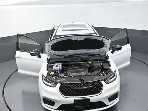 New 2026 Chrysler Pacifica Select image 27