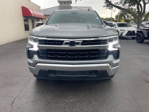Used 2024 Chevrolet Silverado 1500 LT w/ Z71 Off-Road Package AWD/4WD image 8