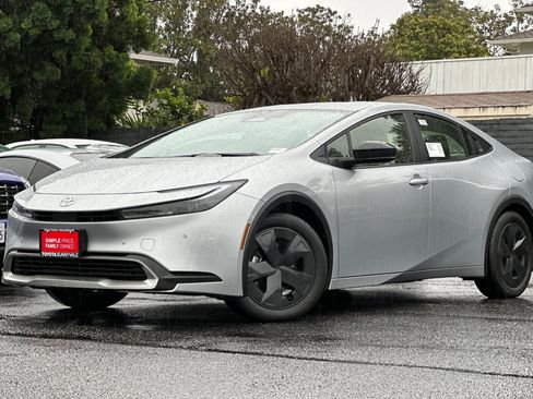 New 2026 Toyota Prius Plug-In Hybrid image 2
