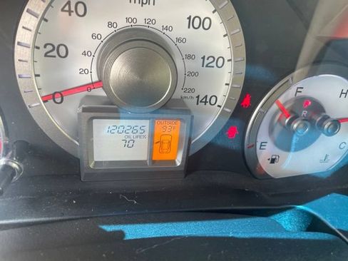 Used 2011 Honda Pilot EX-L image 10