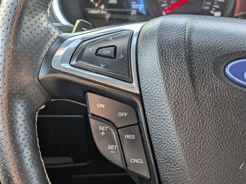 Used 2020 Ford Edge ST image 22