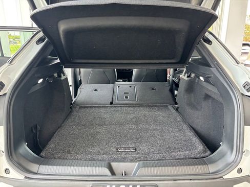 Used 2021 Volkswagen ID.4 Pro S w/ Gradient Package image 30