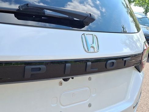 Used 2023 Honda Pilot Touring image 32