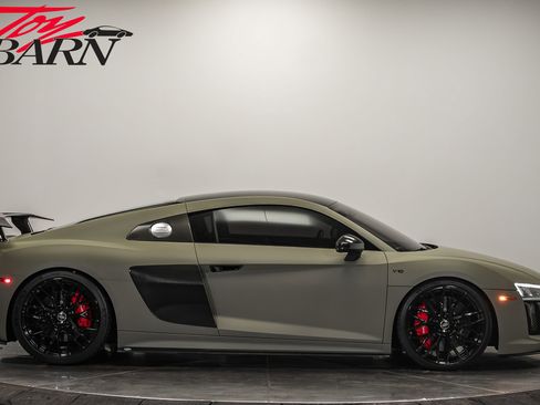 Used 2017 Audi R8 V10 plus image 6