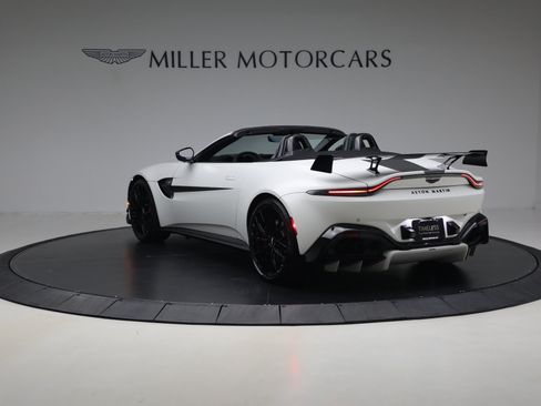 Used 2023 Aston Martin V8 Vantage Roadster RWD image 5