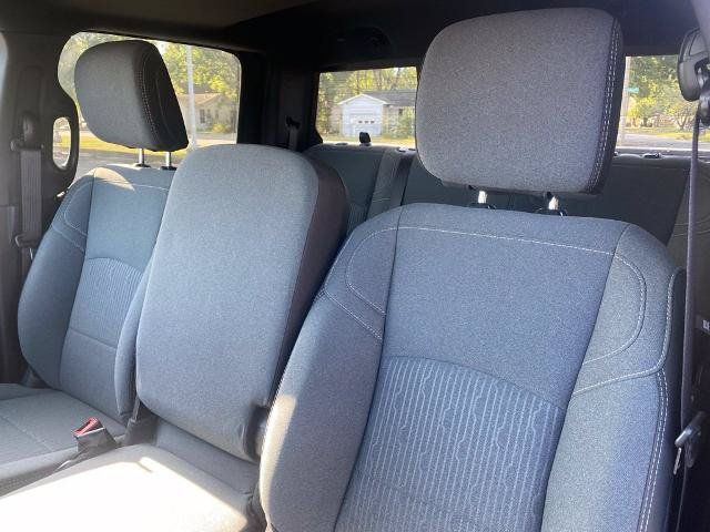Used 2024 RAM 3500 Tradesman w/ Chrome Appearance Group AWD/4WD image 32