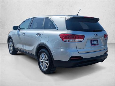 Used 2018 Kia Sorento L FWD image 8