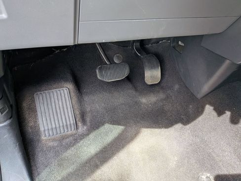 Used 2023 Ford F150 XLT RWD image 16