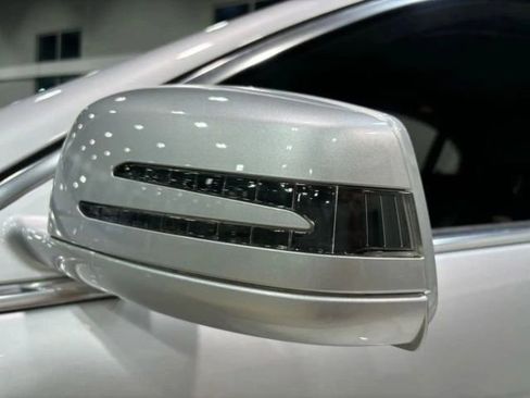 Used 2013 Mercedes-Benz S 63 AMG image 12