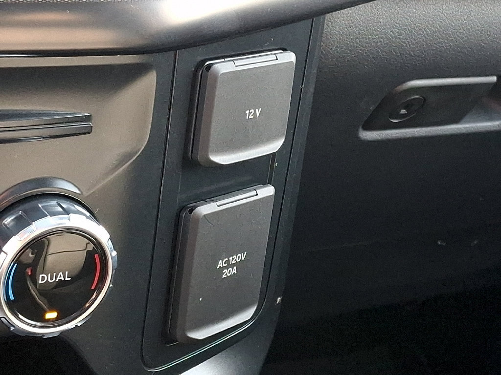 Used 2025 Ford F150 Raptor AWD/4WD image 24