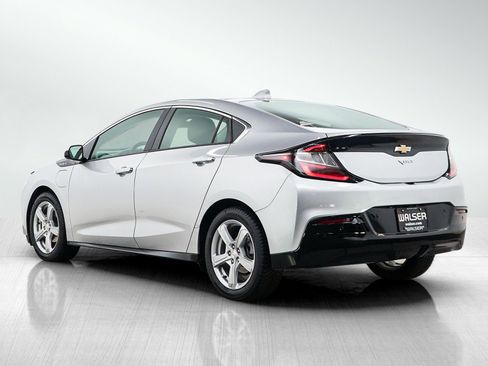 Used 2018 Chevrolet Volt LT w/ LT Driver Confidence Package FWD image 3
