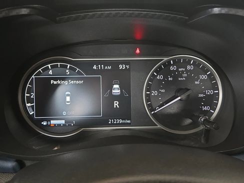 Used 2025 Nissan Versa SV FWD image 23