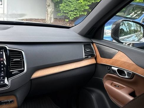 Certified 2024 Volvo XC90 T8 Plus w/ Protection Package AWD/4WD image 22