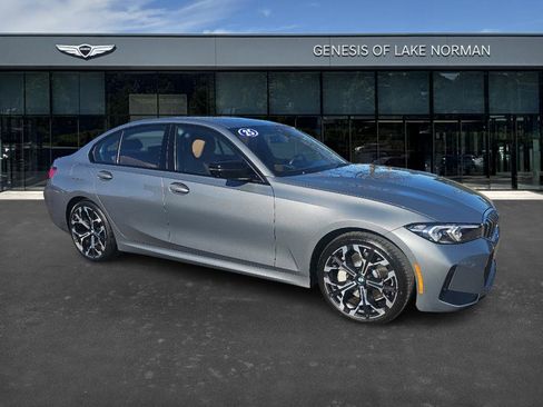 Used 2025 BMW 330i Sedan w/ M Sport Package image 2