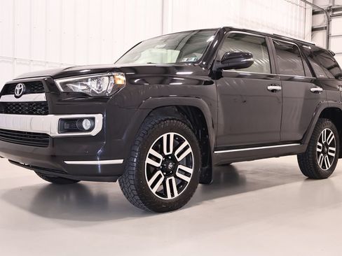 Used 2015 Toyota 4Runner Limited AWD/4WD image 5