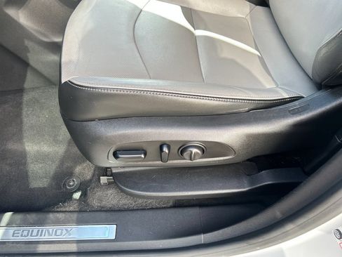 Used 2020 Chevrolet Equinox Premier AWD/4WD image 30