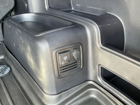 Used 2019 Toyota 4Runner TRD Off-Road Premium AWD/4WD image 12