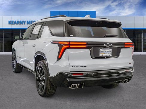 New 2026 Chevrolet Traverse RS w/ LPO, Floor Liner Package image 6