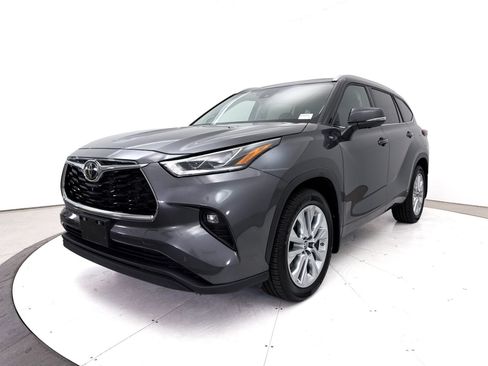 Used 2023 Toyota Highlander Limited AWD/4WD image 14