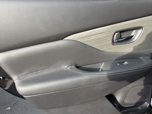 Used 2017 Nissan Murano Platinum w/ Platinum Technology Package FWD image 30