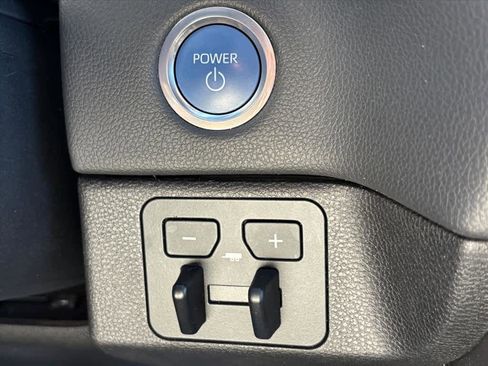 Used 2023 Toyota Sequoia Limited image 18