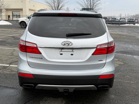 Used 2016 Hyundai Santa Fe SE w/ Option Group 02 AWD/4WD image 4