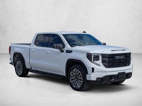 Certified 2022 GMC Sierra 1500 Elevation w/ LPO, Elevation Black Package AWD/4WD image 3