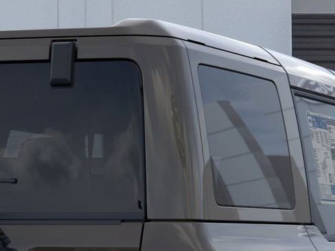 New 2025 Ford Bronco Badlands image 25
