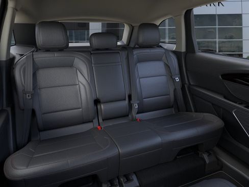 New 2026 Lincoln Nautilus Premier AWD/4WD image 11
