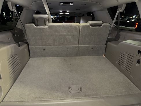 Used 2016 GMC Yukon XL SLT w/ Open Road Package image 8