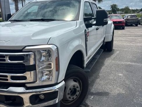 Used 2025 Ford F350 XLT AWD/4WD image 4