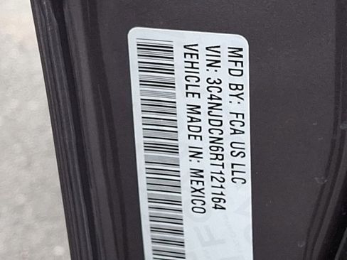 Certified 2024 Jeep Compass Limited image 30