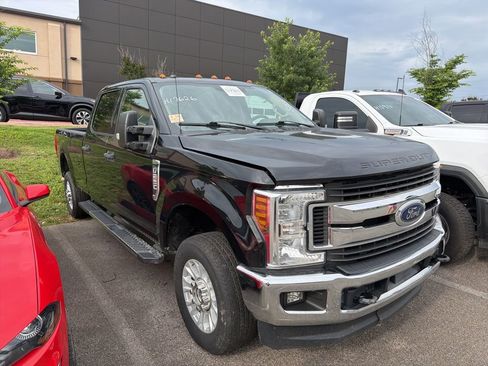 Used 2019 Ford F250 XLT w/ XLT Value Package AWD/4WD image 1