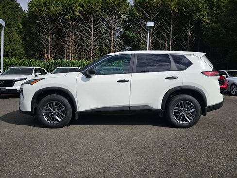 Used 2024 Nissan Rogue S AWD/4WD image 4