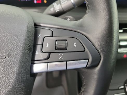 Certified 2025 Cadillac XT4 Premium Luxury FWD image 23