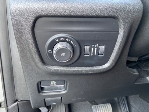 Used 2021 Jeep Grand Cherokee L Limited image 44