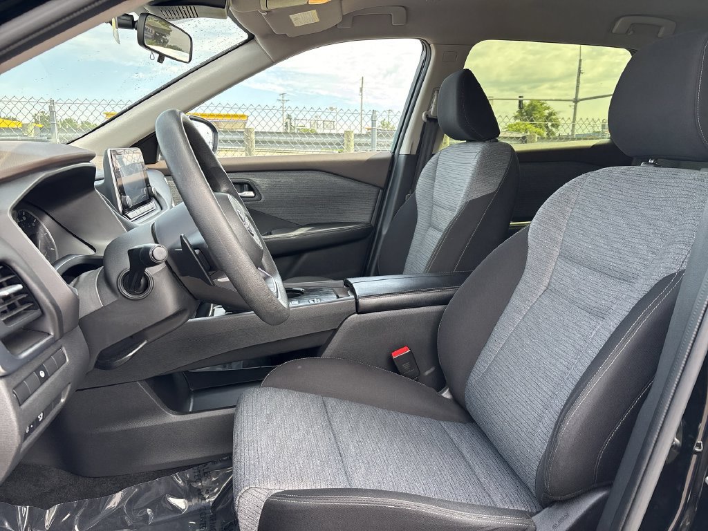 Certified 2023 Nissan Rogue SV FWD image 20