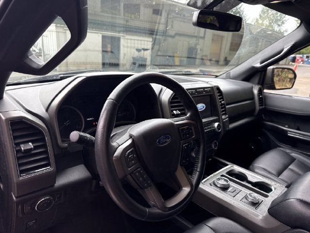 Used 2019 Ford Expedition XLT w/ Equipment Group 201A AWD/4WD image 17