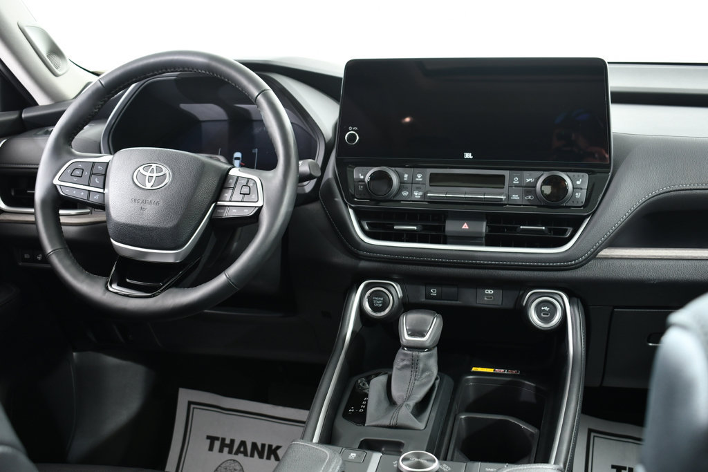 Used 2026 Toyota Grand Highlander AWD image 8
