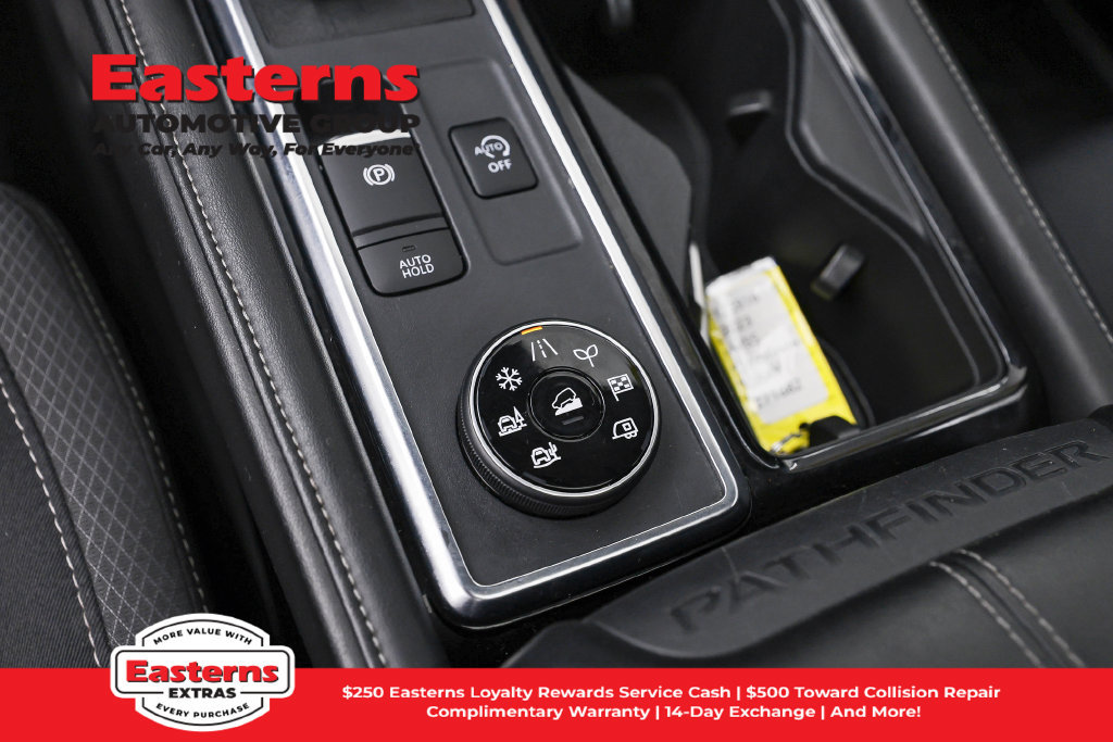 Used 2023 Nissan Pathfinder SV w/ SV Premium Package AWD/4WD image 23