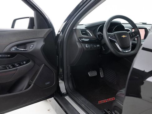Used 2017 Chevrolet SS image 24