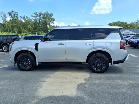 Used 2025 Nissan Armada SV RWD image 4