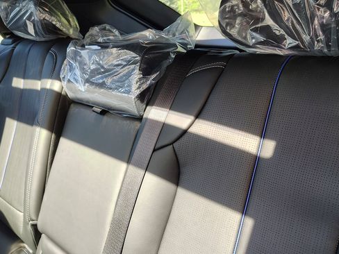 New 2026 Cadillac Lyriq Premium Luxury image 25