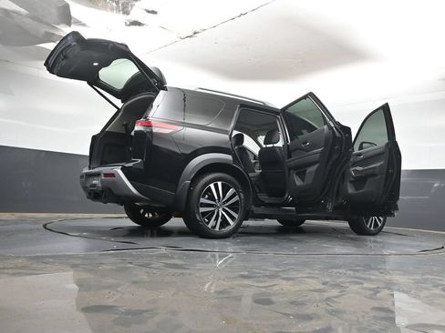 Used 2024 Nissan Pathfinder Platinum w/ Cargo Package AWD/4WD image 45