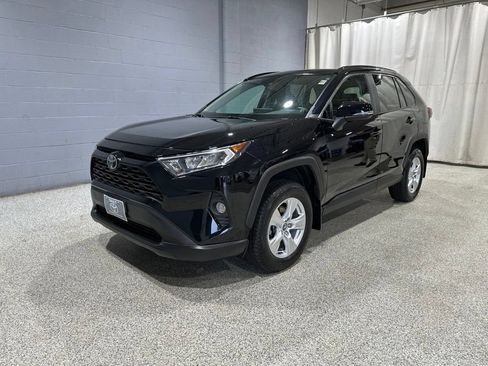 Certified 2020 Toyota RAV4 XLE w/ Convenience Package AWD/4WD image 5