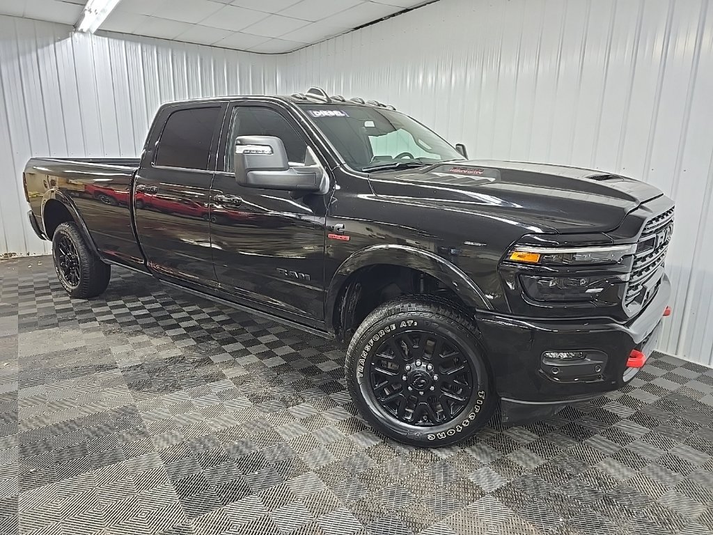 Used 2025 RAM 3500 Limited AWD/4WD image 7